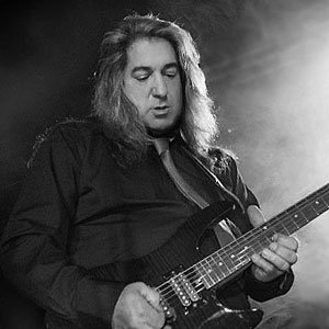 Johnny, lead guitar